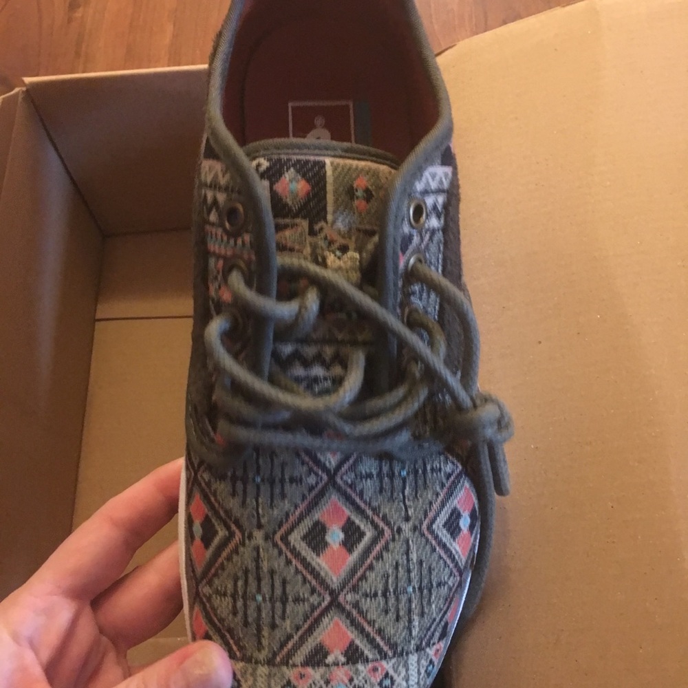 vans - Picture 2 of 4